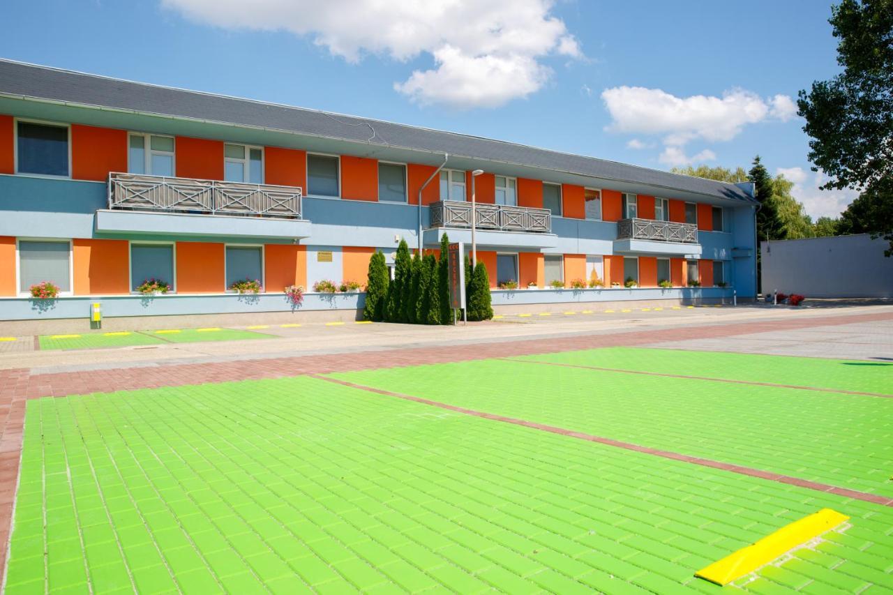 Agro Complex Apartments Nitra Extérieur photo