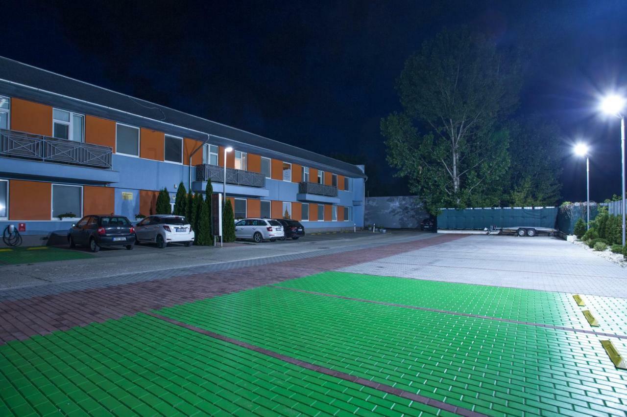 Agro Complex Apartments Nitra Extérieur photo
